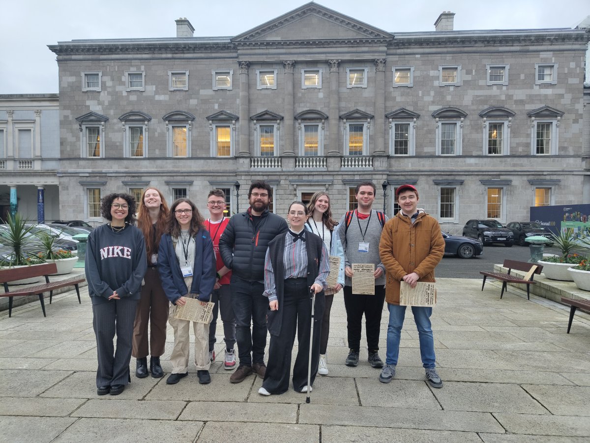 It was a very eventful Pancake Tuesday for YTI! The Youth Board were in to present the results of their summer survey, and later were taken on a tour of Leinster House thanks to former Droichead YT member Senator Annie Hoey.