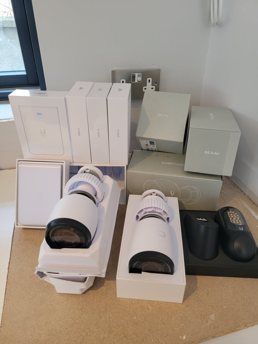 kablekings's tweet photo. Nice project today installing all @Ubiquiti products in a fully renovated home in Ranelagh!
#NetworKings #Ubiquiti #WiFi #security https://t.co/VRsEdnQBZh