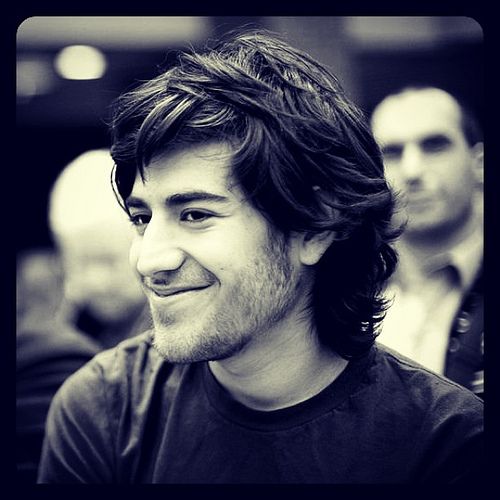 fdebailleul's tweet photo. Le Manifeste du hacker (1986) #pdftribute Aaron Swartz https://t.co/JkqQTKWDjU https://t.co/1Jip8qSzZ6