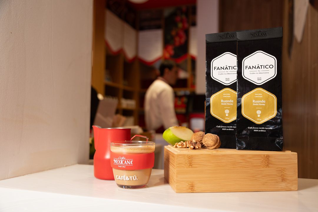 Conoce el nuevo #café de especialidad Edición Limitada La  Mexicana de #LosValles
🌱RUANDA Simbi Honey
Un café tratado por el método honey con notas de frutas y nueces.✨☕
¡Ven a probarlo!