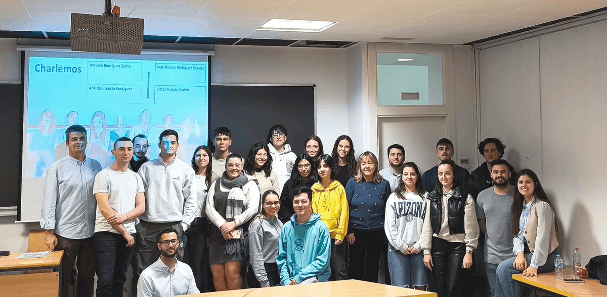viewnext's tweet image. Nuestra #GenteViewnext sigue universidades 🤩🚀

➡️ Esta vez nuestros compañeros se desplazaron hasta la Universidad de Almería donde se celebró la 8ª edición del curso 𝙅𝙐𝙈𝙋, donde impartieron una charla a alumnos y alumnas de último año de grado.

¡Volveremos! 💙