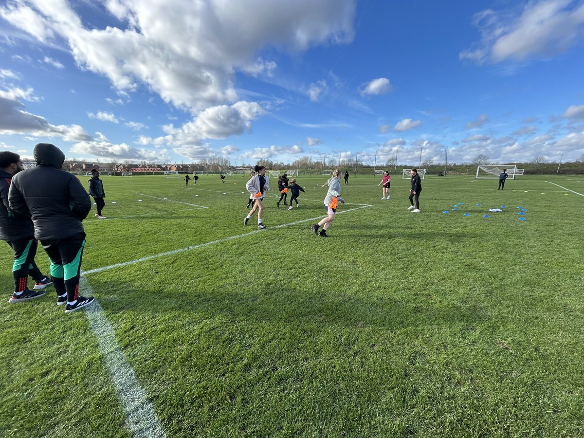 TOAN_PE's tweet photo. 5 year 9 girls attended a female young leaders award at Littleton Road Training Ground. The course was delivered by a group of MUF foundation coaches which involved both practical and theory sessions throughout the day. #TOAN https://t.co/h3sU1zZNCy