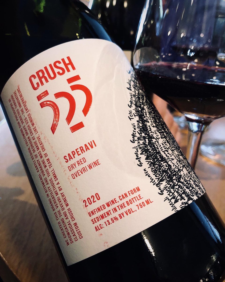 🇬🇪 Georgia is now producing more fine wine than ever.

The @crush525_winery Mtsvane Chinuri blend is an orange wine that has the texture of a fine barrel-fermented white without the oak & the Saperavi is full of forrest berries with silky, espresso-like tannins like Italian reds