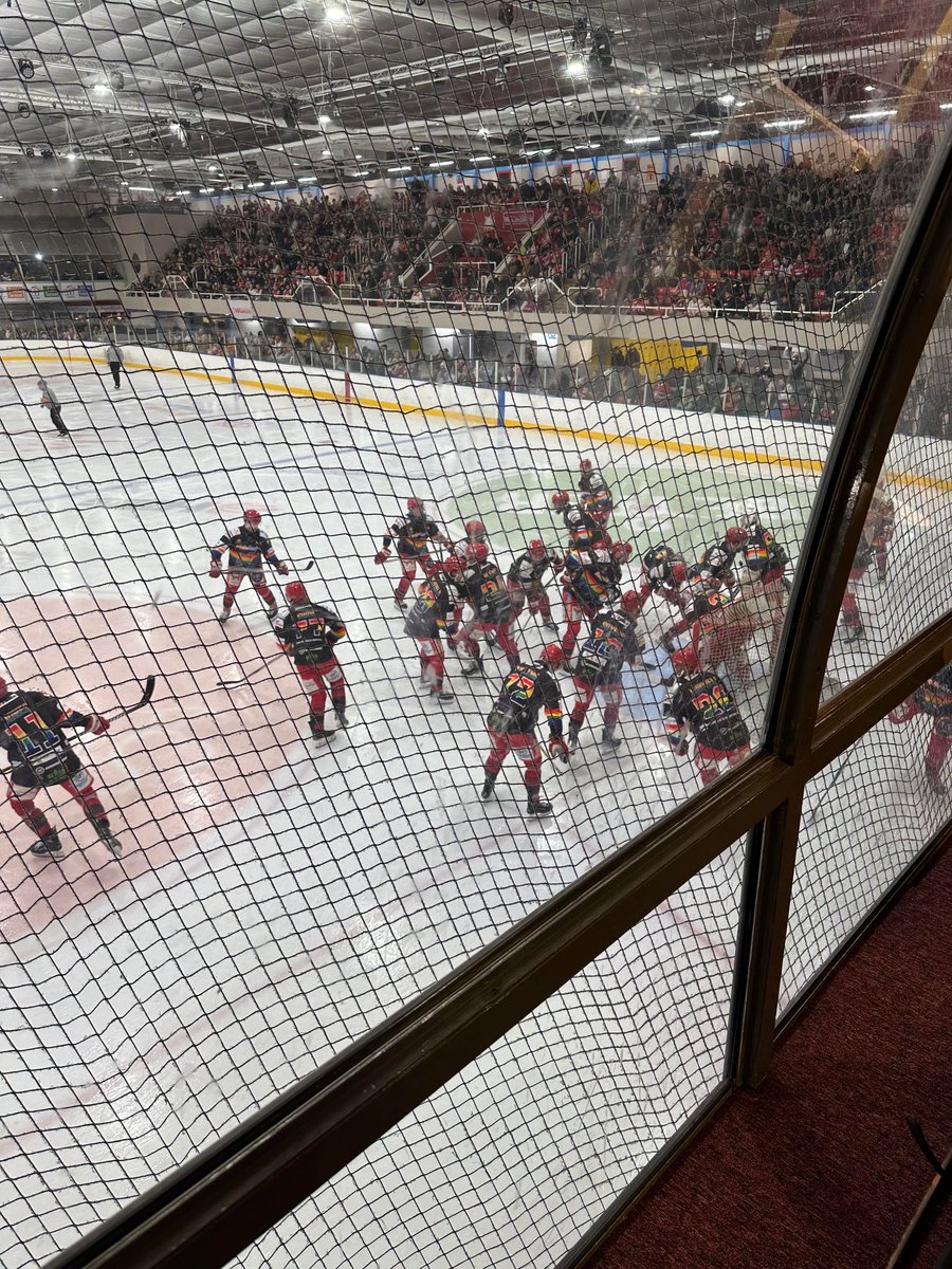 Join @Optimum_PS for a FREE and Exclusive Networking Opportunity with @SwinWildcats next Friday 8th March! As well as catching the ice hockey action, you'll enjoy VIP Lounge access with a free drink, hot buffet and so much more! Sign up for free here: bookwhen.com/swindonwildcat…