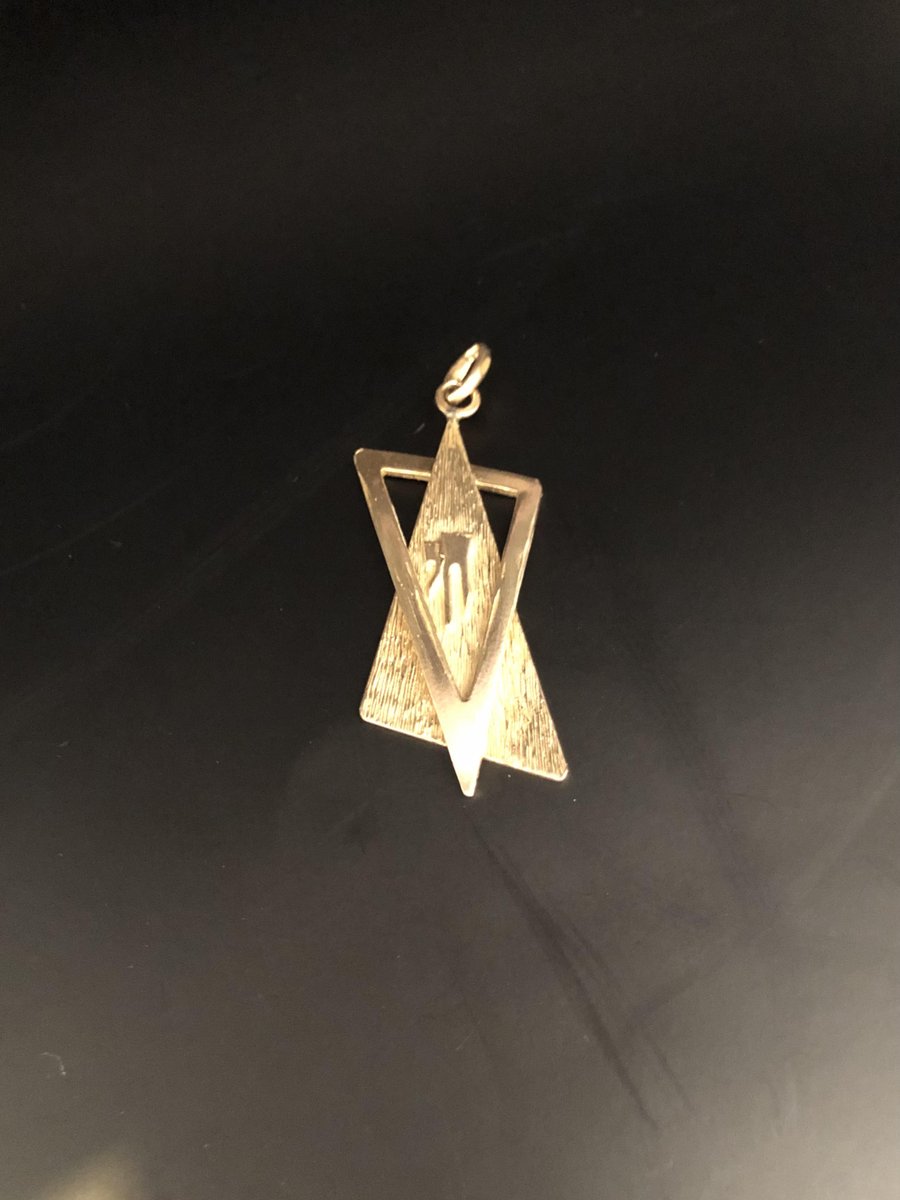 14K Gold Star of David with Chai Pendant,
jerusalemjeweler.com/product/custom…
#versace #kabbalah #standwithisrael #Chanel #Dior #Judaism #Gucci #jewish #bringthemhome #idf #Cartier #walmart #Shabbat #kosherfood #tiffany #macys #wedding #diy #rolex #bible #torah #hebrew #faith #verseoftheday