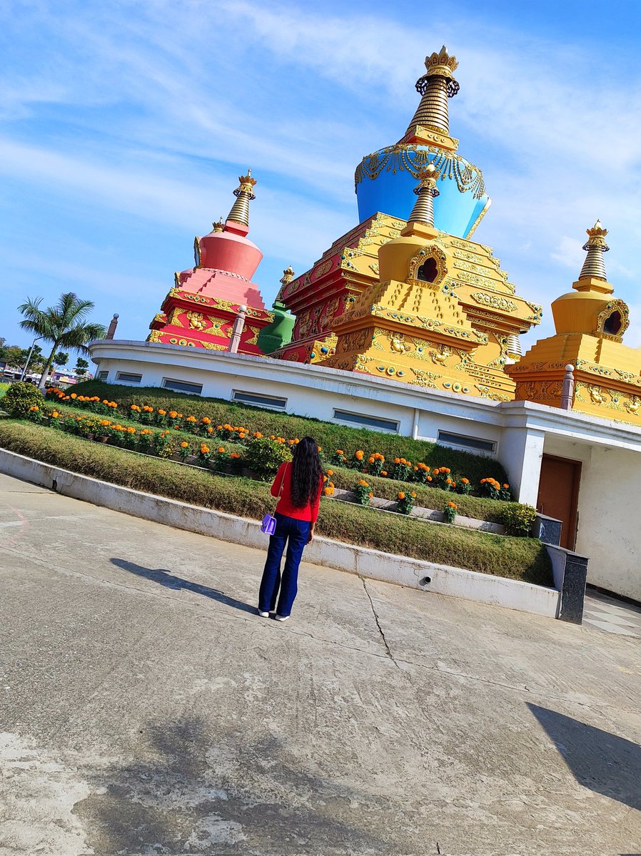 deep_offbeat's tweet photo. Peace and Serenity 🌸⛩️🤍 #landofbuddha #buddhisttemple https://t.co/3OTbbi4ZXc