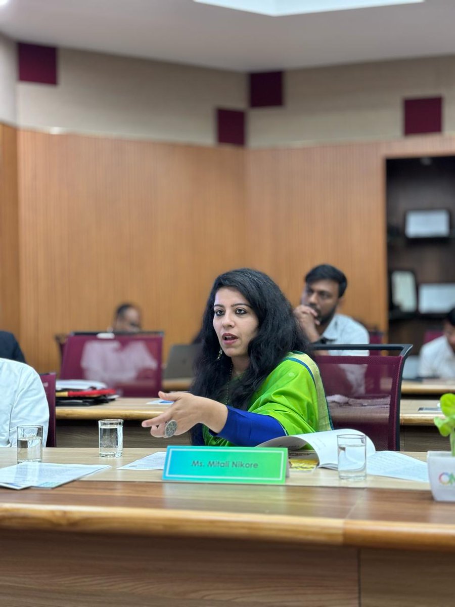 🌍 Panel Discussion 2: 'Investment in City’s Mobility': Led by Aishwarya Raman, Executive Director, OMI Foundation, with Dr. Sameeran GS, Dr. Alby John Varghese, Mr. Raj Cherubal, Ms. Mitali Nikore, Mr. Kamran Khan and Mr. Kavin Kumar Kandasamy as panellists.