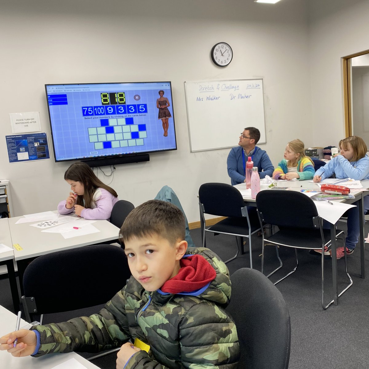 Cranford_Sch's tweet image. On Saturday, Year 5 and 6 students from local primary schools took on a day of Stretch and Challenge in Maths at Cranford! Well done to all involved! 📐#StretchAndChallenge