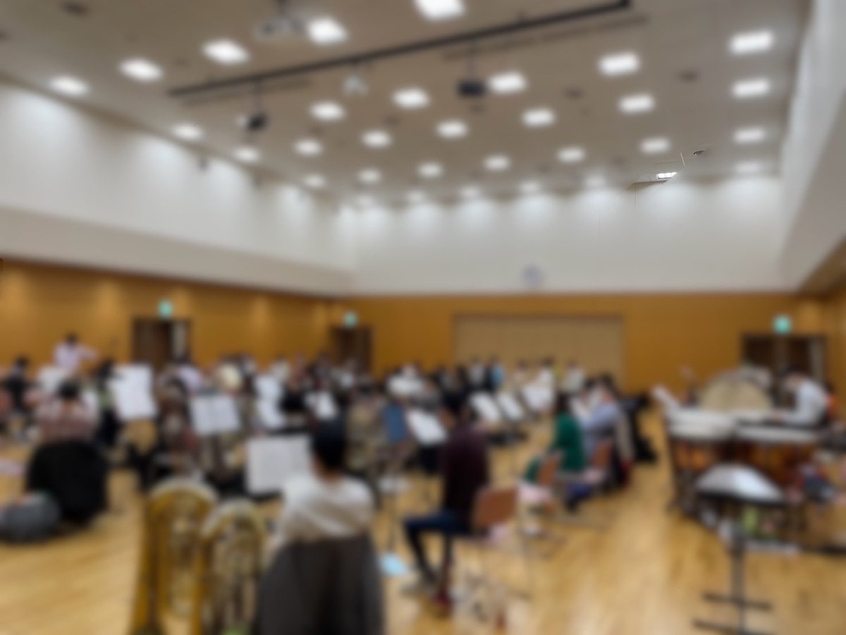 Musica_Moderna's tweet photo. 先日の練習は、打楽器が初合わせ✨
やはり、打楽器が入ると練習にも気合が入りますね🔥

弦楽器のメンバーも増えてきました👏
募集枠残り少しです。
私たちと春祭を演奏しましょう🎻

#春の祭典 #オーケストラ #ダッタン人 #ホヴァンシチナ #弦楽器 #オーボエ #奏者募集 https://t.co/IUBABMo3Wc