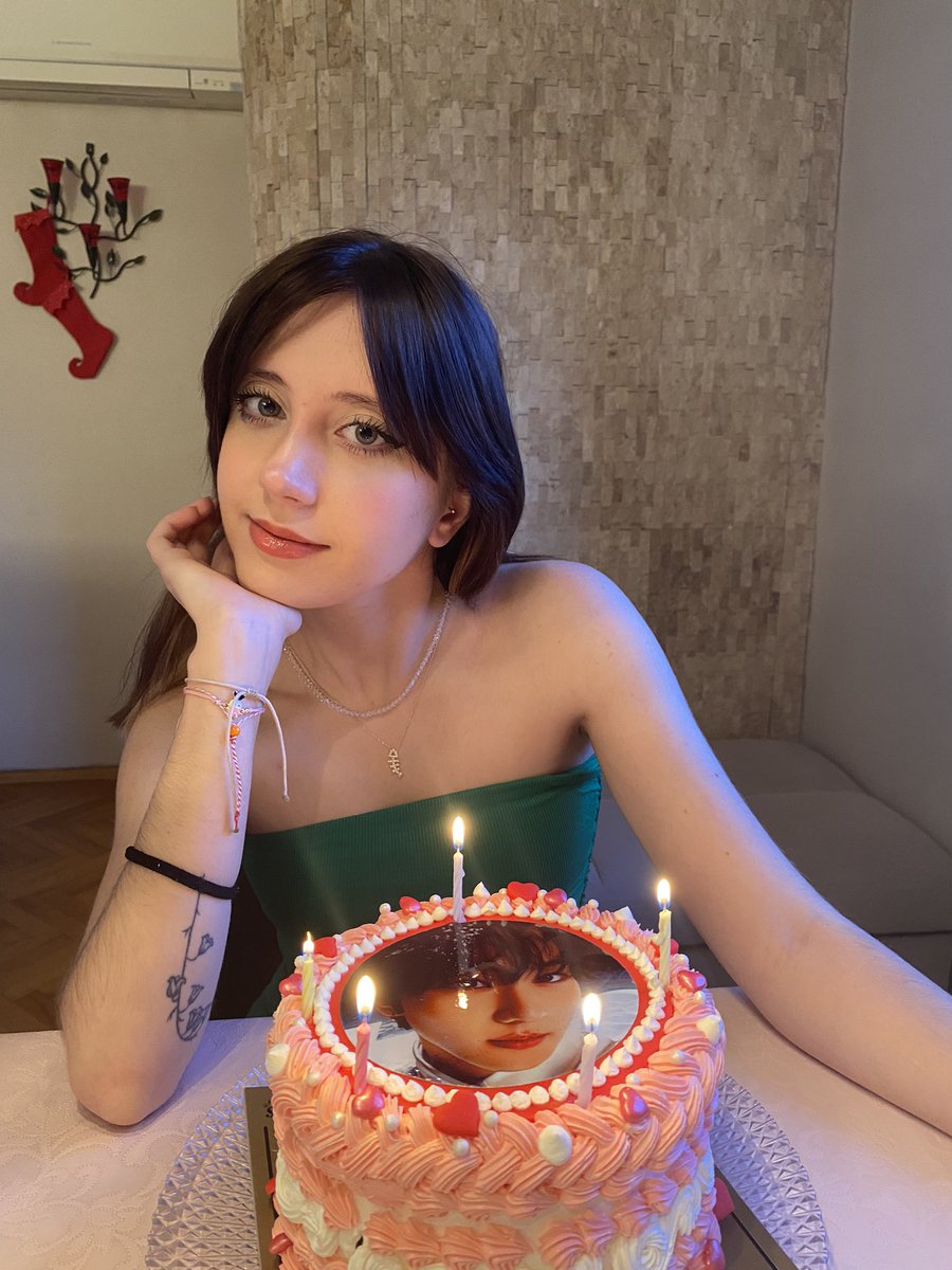 ipkwon04's tweet image. MY JUNGWON BIRTHDAY CAKEEEE