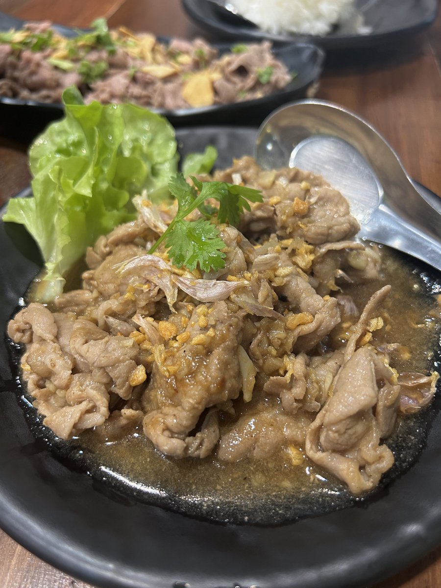 adaywith_u's tweet photo. เก๋าเหลา เนื้อตุ๋นอารีย์
📍ซอยอารีย์

ร้านอาหารราคาเป็นมิตรย่านอารีย์ สำหรับคนรักเนื้อออ 😍 เนื้อตุ๋นหม้อไฟเค้าเปื่อยจริง นุ่มมาก น้ำจิ้มของลวกจิ้มก็อร่อย เนื้อผัดกระเทียมก็โอเคเลย 

#วันนี้พาเธอไปไหนดี @aroii @Kin24hrs @ReviewAroii https://t.co/LKiVcLZW4g