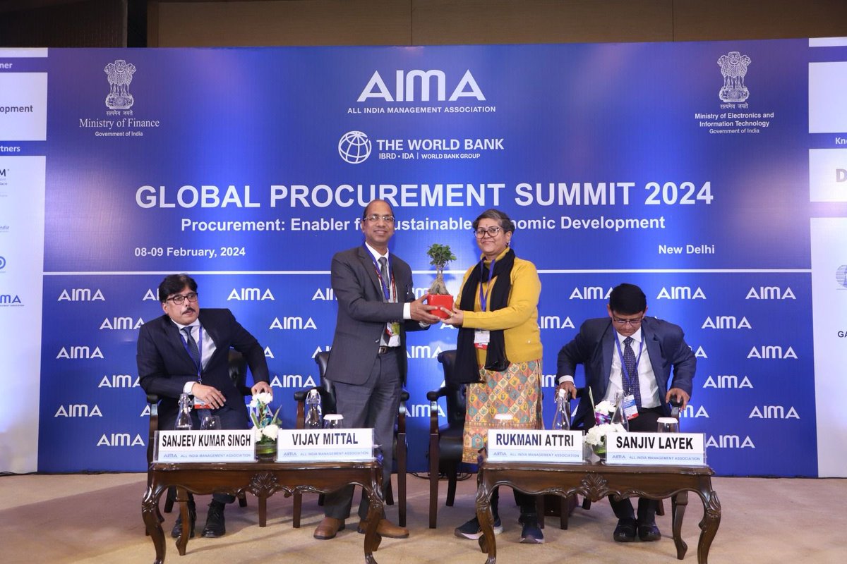 #GlobalProcurementSummit2024, Joint Secretary MHI, Shri @vijaymittal4 highlighted #MakeInIndia's synergy. He also emphasized on boosting exports, foreign investments, clean energy, skilling & technology development. #MHI #EconomicDevelopment #NetZero2047 #domesticvalueaddition