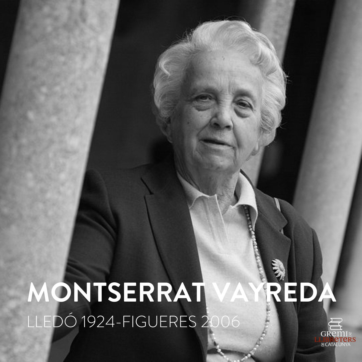 'El pare m'ho conta tot, la mare sempre m'ajuda, el pare és un raig de sol i la mare un raig de lluna' Aquest any se celebra el centenari de Montserrat Vayreda, una de les poetesses més importants en llengua catalana del s.XX 📚 #poesia #llibreries