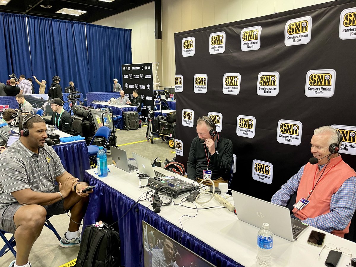 Line change! @dlolley_pgh, @maxstarks78, and @gerrydulac get the afternoon rolling on Radio Row 🎧 steelersnationradio.com/listen