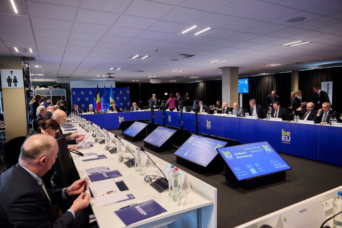 fodspfbosa's tweet photo. 📜 Un moment historique ! En effet, pour la 1ère fois dans l’histoire du réseau #EUPAN, une convention a été signée par l’ensemble des Etats membres de l’UE. Ceux-ci s’engagent à continuer à œuvrer en faveur d’une politique #RH plus moderne dans la fonction publique.

#BE2024BE https://t.co/7dg4zSYw1h