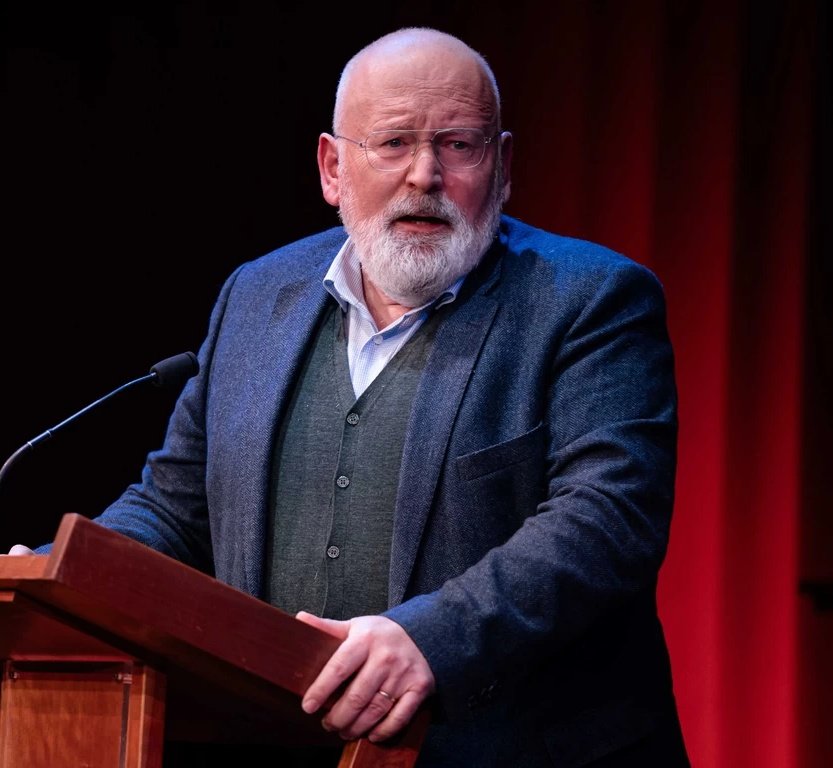 Frans Timmermans heeft in een toespraak laten weten dat hij wil dat de boeren uit ons land VERDWIJNEN om plaats te maken voor migranten! 

Doe een ♥️ &amp; RT als jij wil dat Timmermans verdwijnt i.p.v de boeren!