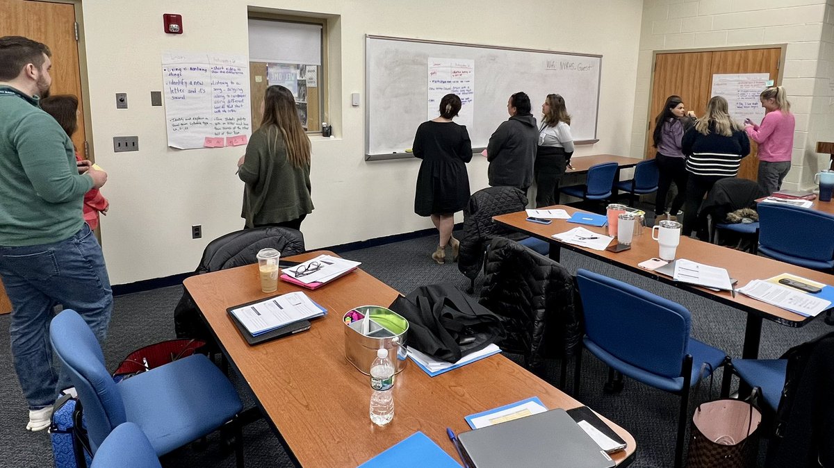 First year Academy professionals are exploring the power of anticipatory sets for student learning and providing feedback for one another’s plans. 📸 💡 @NVCurriculum @GSenande @KellyStevens512 @koflynn18