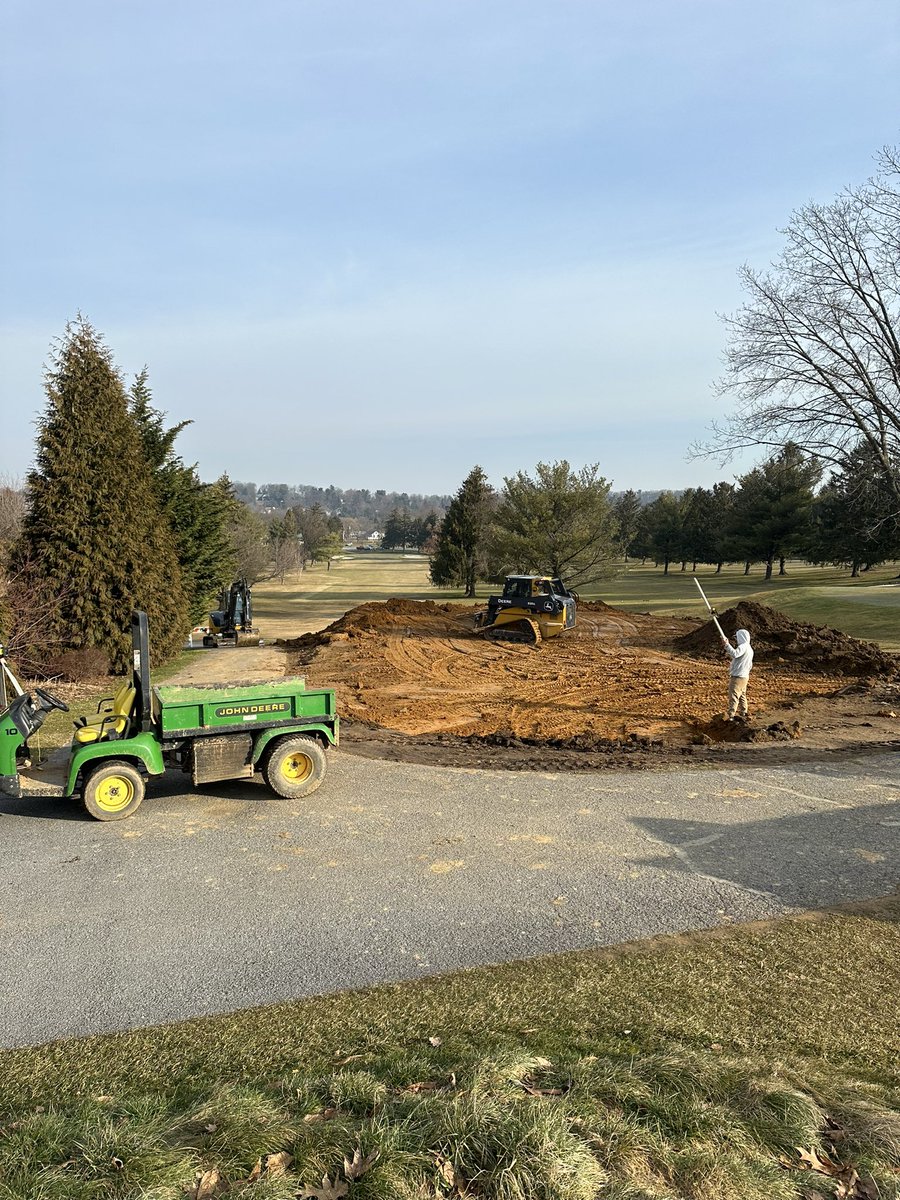OGCgrounds's tweet image. 18 tee finally getting a needed face lift before the ‘24 golf season gets into full swing. Adding an improved root zone and additional teeing space! @Gmanos86