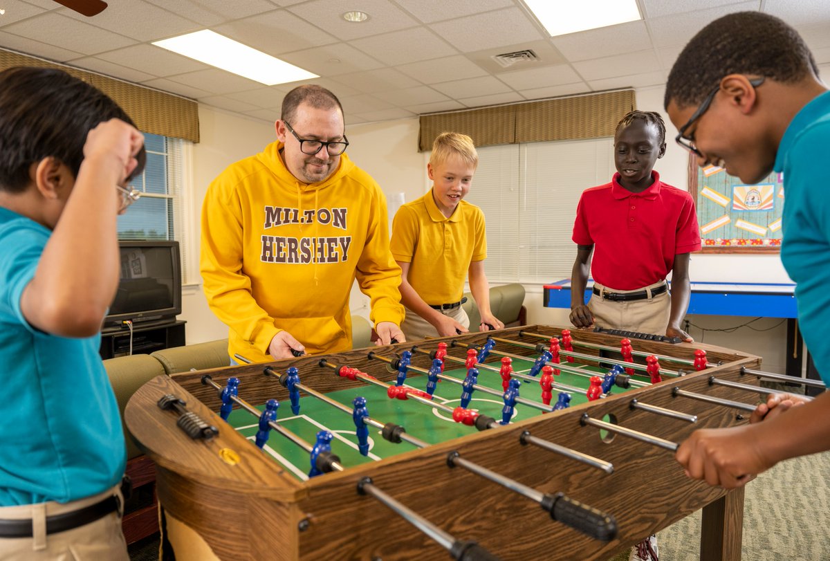 mhsjobs's tweet photo. Looking for an inspiring career? Become a #houseparent! https://t.co/3HTS2sSXtn #HersheyJobs @miltonhershey https://t.co/SoUaQgZt2E