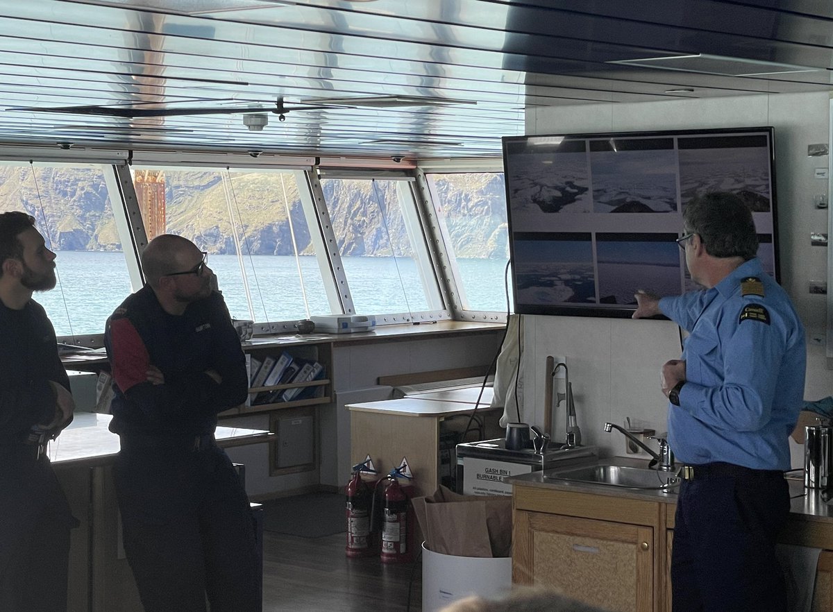 hmsprotector's tweet photo. We are grateful to @CoastGuardCAN and Capt Simon Dockerill for providing ice expertise and training for our #Antarctic deployment. The partnership also enables @RoyalNavy crew to serve in CCG ships in the #Arctic to gain valuable polar navigation and icebreaking experience. 🇬🇧🇨🇦 https://t.co/HakFH9uZub