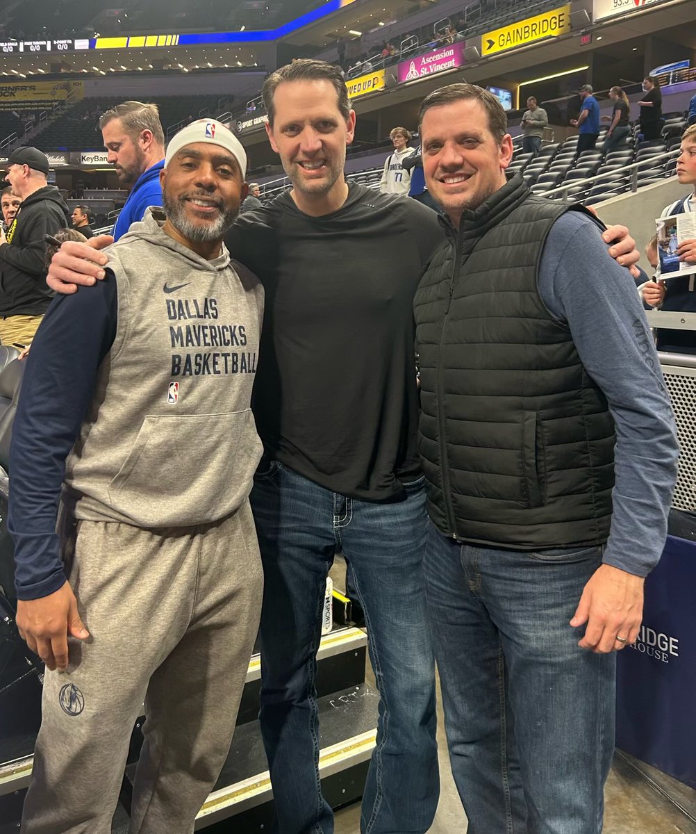 Always great seeing my teammate ⁦@KVEnterprises7⁩ before Pacers/Mavs game. Go Herd!