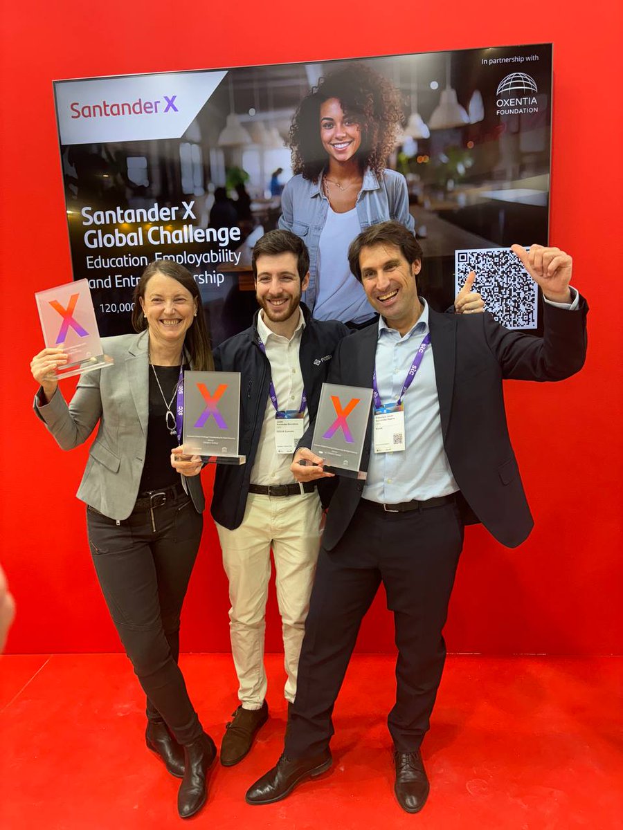 Ahora sí, es el momento de descubrir quienes son los ganadores del #SantanderXChallenge y del #SantanderXGlobalAward.🏆
Los #emprendedores ya no pueden más con sus nervios.😱

Los premiados en #4YFN24 son 📷 👇