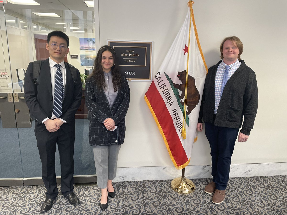 Just met legislative staff from Senator Padilla’s office to advocate for continuous increase funding for cancer research in Capital Hills! They are completely on board! Thank you @SenAlexPadilla for your continuous support! #AACRontheHill, #FundNIH