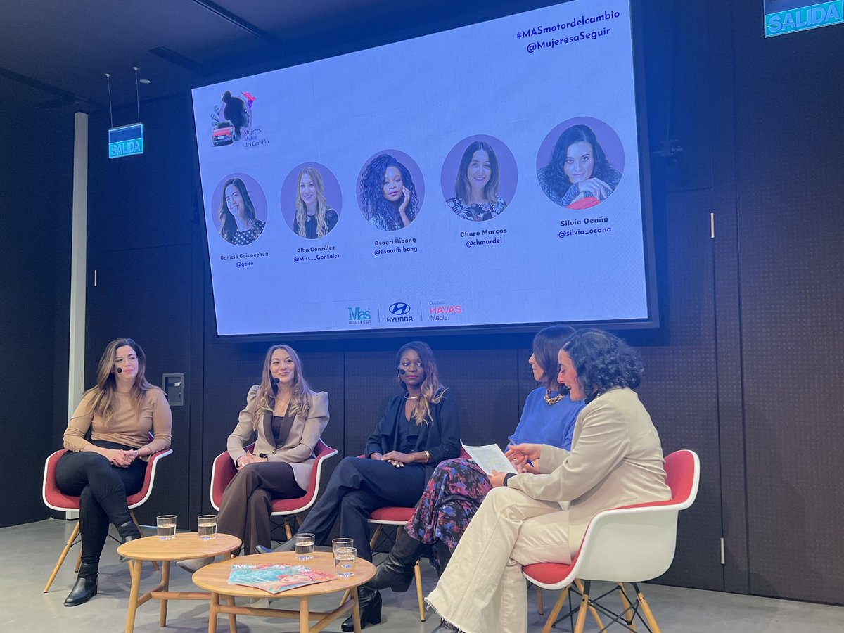 Hoy hemos convocado  desde <a href="/MujeresaSeguir/">Mujeres a Seguir</a> y <a href="/HyundaiEsp/">Hyundai España</a> una conversación abierta sobre #MASMujeresMotorDelCambio. Gracias <a href="/goico/">Daniela Goicoechea</a> <a href="/Miss__Gonzalez/">Dra. Alba González Álvarez</a> <a href="/asaaribibang/">Asaari Bibang</a>  <a href="/chmardel/">Charo Marcos</a> y <a href="/silvia_ocana/">Silvia Ocaña</a> por generar la #magia.  <a href="/AnunciosRevista/">Anuncios.com</a> <a href="/Mknews_es/">MarketingNews</a>