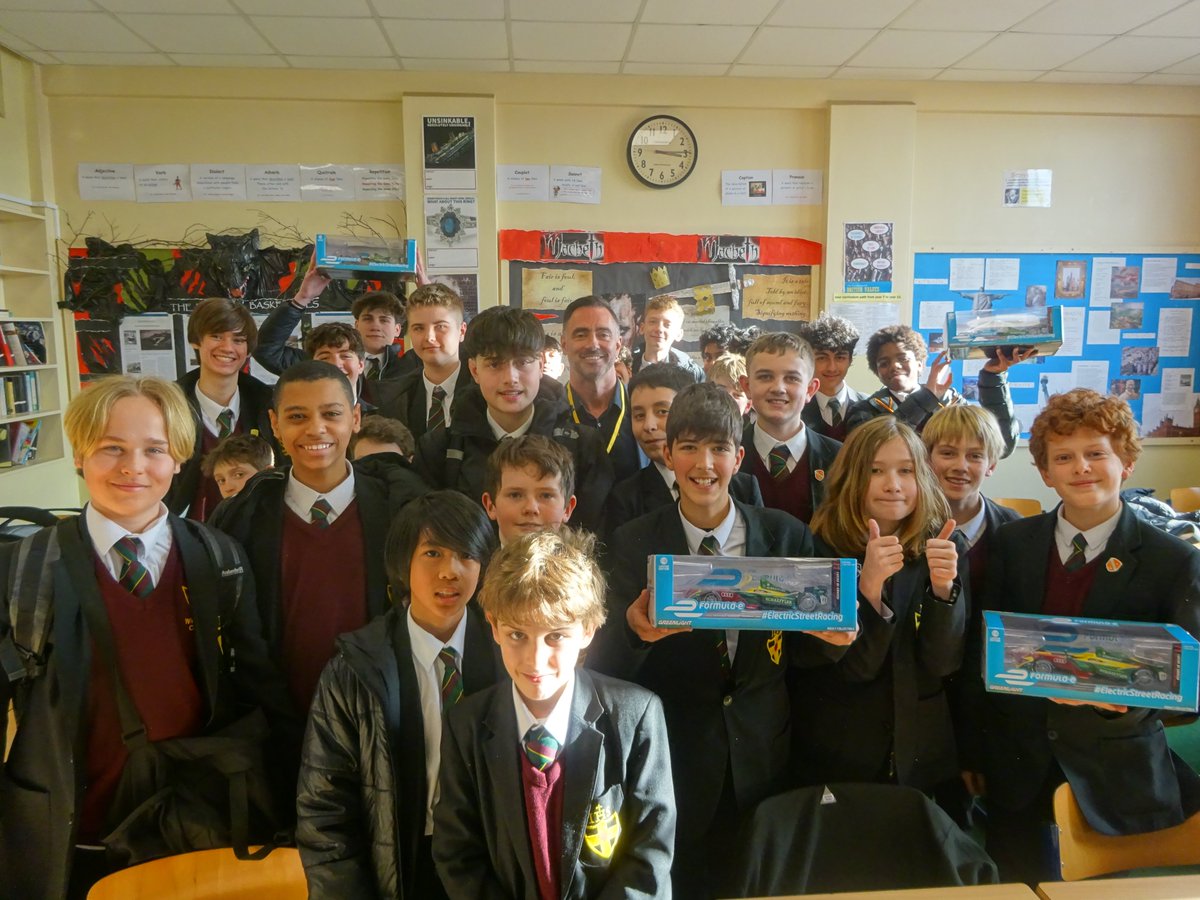 It was a delight to have @MattBell_EY, EY Global Climate Change and Sustainability Services Leader, with us today. He gave a fascinating talk to our Year 10&12 Geographers, followed by a workshop with some of our Year 7&9 boys, including Formula-E model prizes! Thanks Dr Bell.