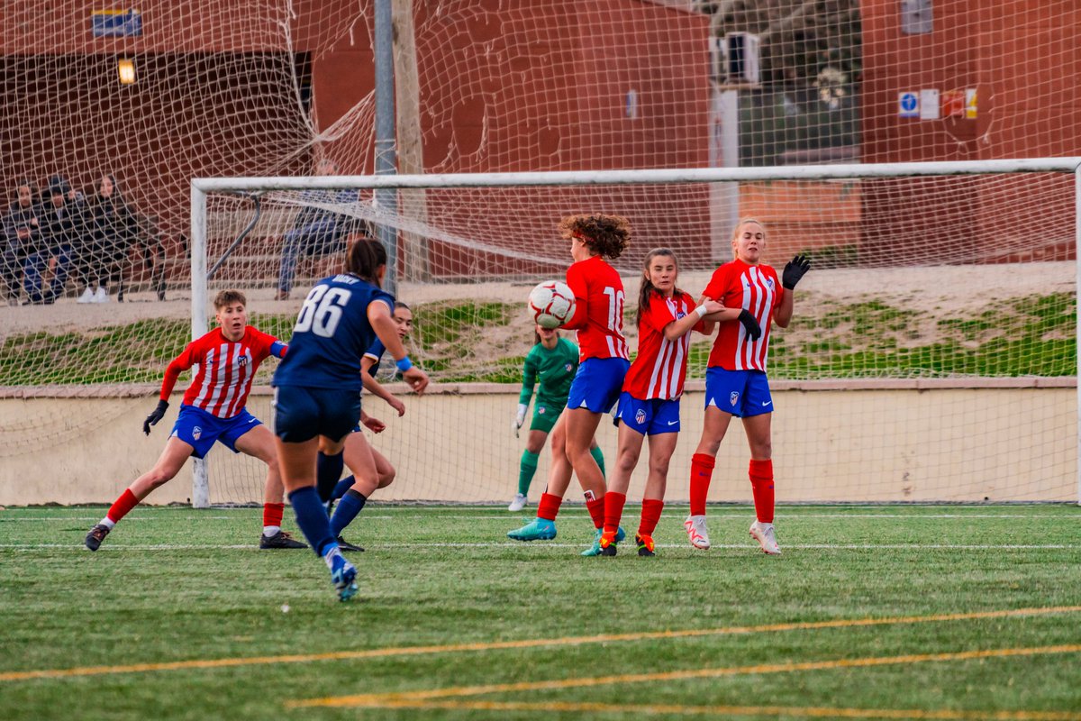 boromir16's tweet photo. "Si no puedes controlar lo que está pasando, intenta controlar cómo reaccionas a la situación".✍️⚡️
@AtletiAcademia @AtletiFemenino @Atleti @nikefootball @RFFM_oficial @rfef @SEFutbolFem @Ocotalent @trenerlobo @driblingmadrid #Atleti @SEFutbolFem #SeFutbolFem #tacticalprosoccer https://t.co/fQIqooG2Rn