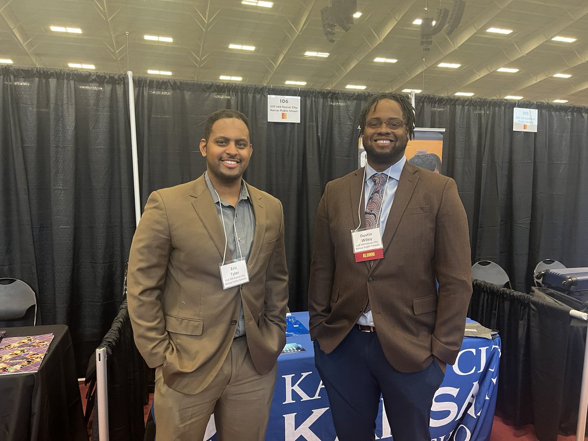 KCKPSHR's tweet photo. All set up and ready to meet you @pittstate! @EricTylerJr80 @Dwiley_theGr8 #BetterEveryDay @kckschools https://t.co/t9oCePSjHL
