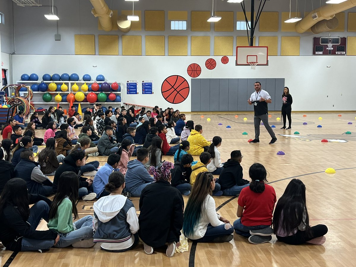 A big shout out to <a href="/OJGarcia12/">Omar Garcia, M.Ed.</a> for visiting our 5rh grade eagles. We are excited for the changes in store for our HHS feeder schools! <a href="/fmeeagles/">Frank Macias Eagles</a> <a href="/Ymgomez1964/">Yvonne Gomez</a> <a href="/llane03/">llane03_FME</a> <a href="/Villegas2721/">Angelica Villegas</a> <a href="/ClintISD/">Clint ISD</a> <a href="/RT_Horizon_HS/">Robert Trejo_Principal_Horizon High School</a>
