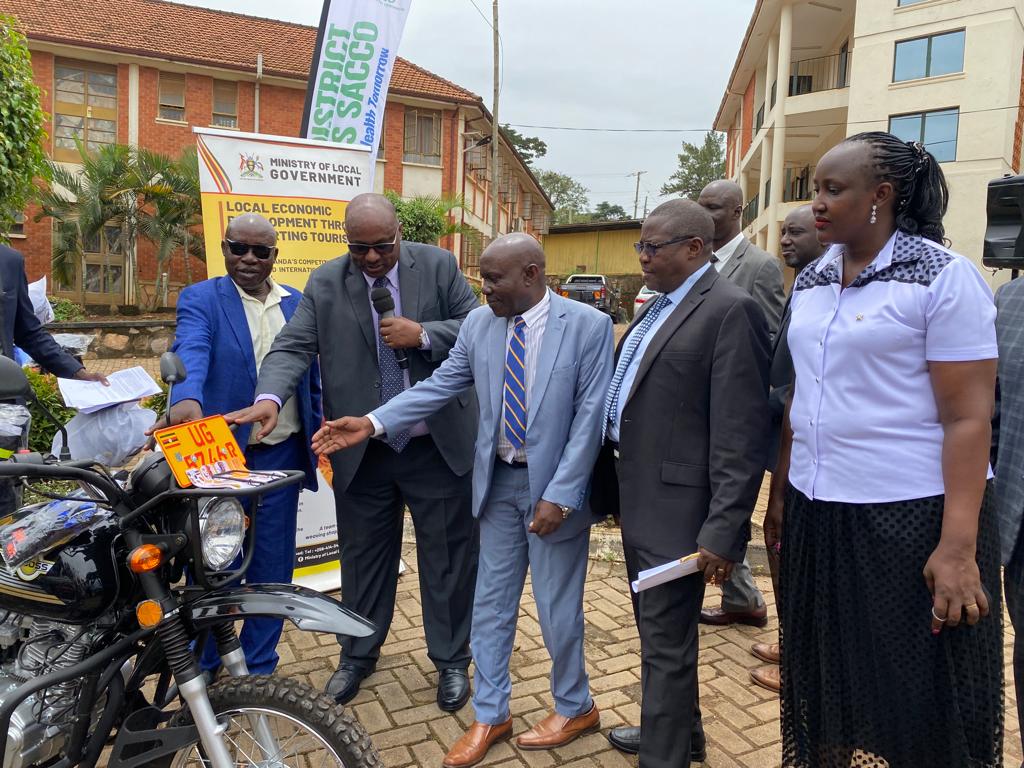 Ministry of Local Government hands 27 motorcycles to Subcounty, Town Council and Municipal Chairpersons to monitor government programs wakiso.go.ug/ministry-of-lo…