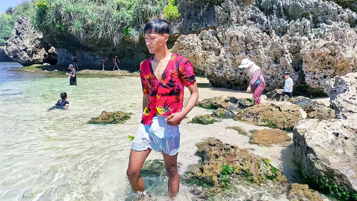 Boy's story tweet media