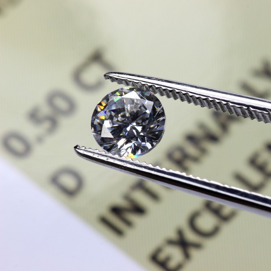 Icecap Diamonds is at the forefront of combining traditional expertise with modern technology to revolutionize the diamond industry. Learn how we're using advanced tools &amp; methodologies to enhance the diamond investment experience, making it more accessible, secure, &amp; efficient.