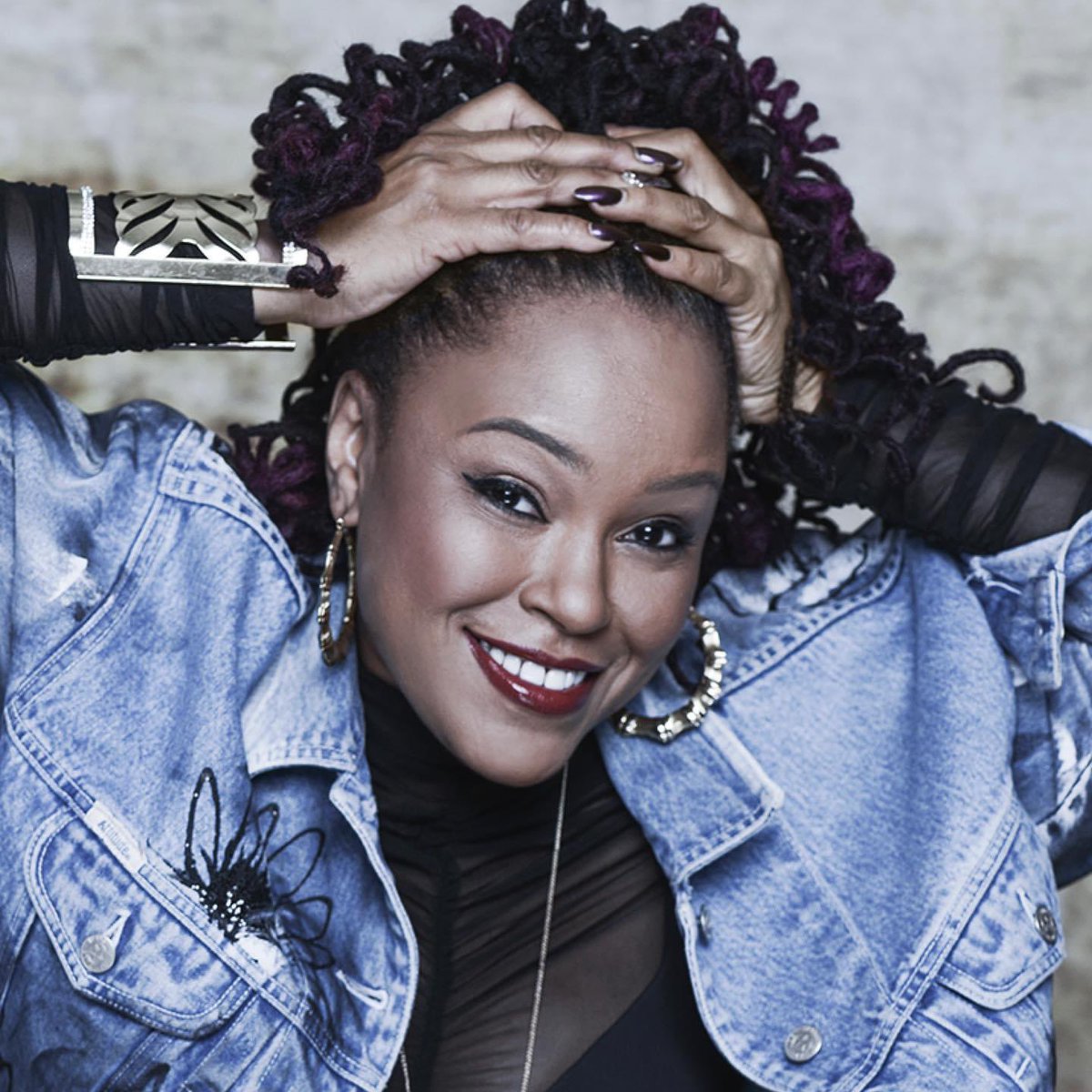 DJ Agile (@djagile) on Twitter photo Today in Toronto we celebrate HipHop pioneer <a href="/MichieBadgalMee/">MICHIE MEE</a>
She is the first Canadian to ever get a major label record deal in America! 🙌🏾
Get ur FREE tickets here for this AWESOME event hosted by <a href="/vibesandstuff/">Del_F_Cowie</a> with music by <a href="/DJGrouch/">MF GRIZ 🇵🇦🇨🇴🇨🇦</a> curated by me.
eventbrite.ca/e/before-the-6… Today in Toronto we celebrate HipHop pioneer <a href="/MichieBadgalMee/">MICHIE MEE</a>
She is the first Canadian to ever get a major label record deal in America! 🙌🏾
Get ur FREE tickets here for this AWESOME event hosted by <a href="/vibesandstuff/">Del_F_Cowie</a> with music by <a href="/DJGrouch/">MF GRIZ 🇵🇦🇨🇴🇨🇦</a> curated by me.
eventbrite.ca/e/before-the-6…