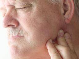 TMJ pain: Jaw exercises, other management tips, and causes bit.ly/3OHbVSs