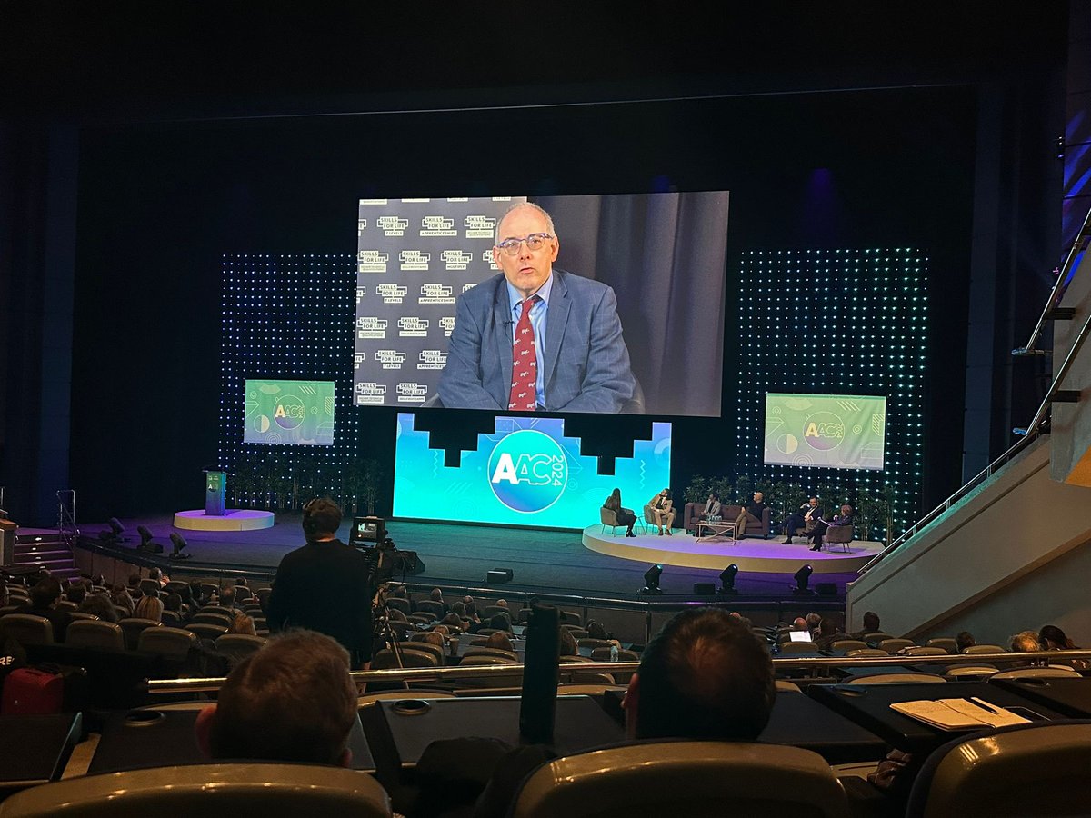 AELPUK's tweet photo. A really interesting day at #FEWeekAAC comes towards a close. 

Great to hear from Kate Ridley-Moy (DfE), Sir Martyn Oliver (Osted), Jennifer Coupland (IfATE) and of course the Skills Minister Rt Hon Robert Halfon MP. https://t.co/jWBccXNqZy