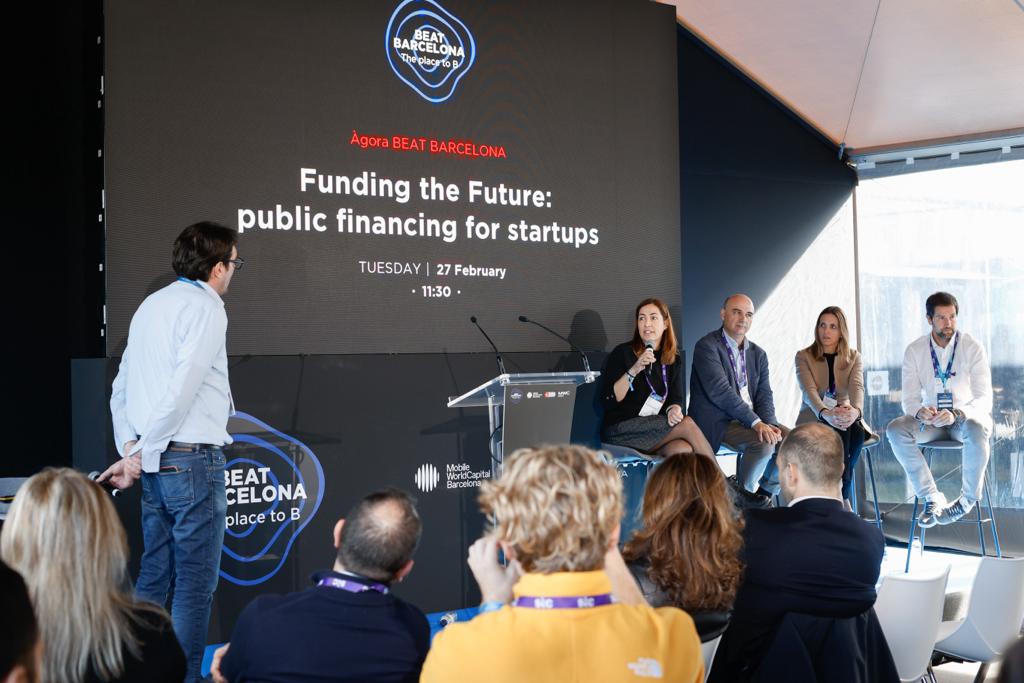 El finançament públic és clau per al creixement d’una #startup! 🚀

📊 <a href="/baro_jaume/">Jaume Baró i Torres</a> ha moderat una taula rodona amb diferents gestores de fons de #finançament que han debatut sobre els reptes de les empreses emergents a l'hora de buscar #inversió.