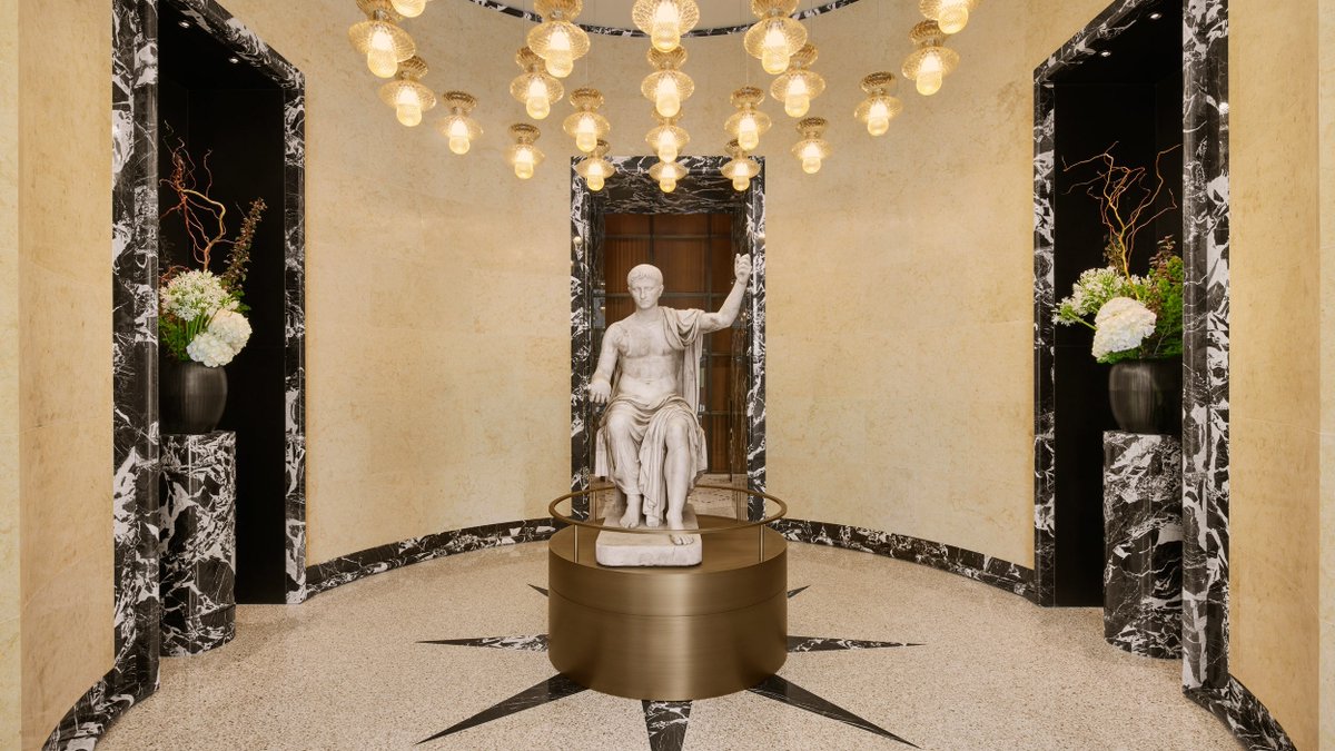 apotae_'s tweet photo. bvlgari literally has a hotel in rome. 
mile could be the eighth king of rome if he came here

MILE BULGARI FRIEND OF HOUSE
#BulgariThailandxMile https://t.co/T7EXIOqumt