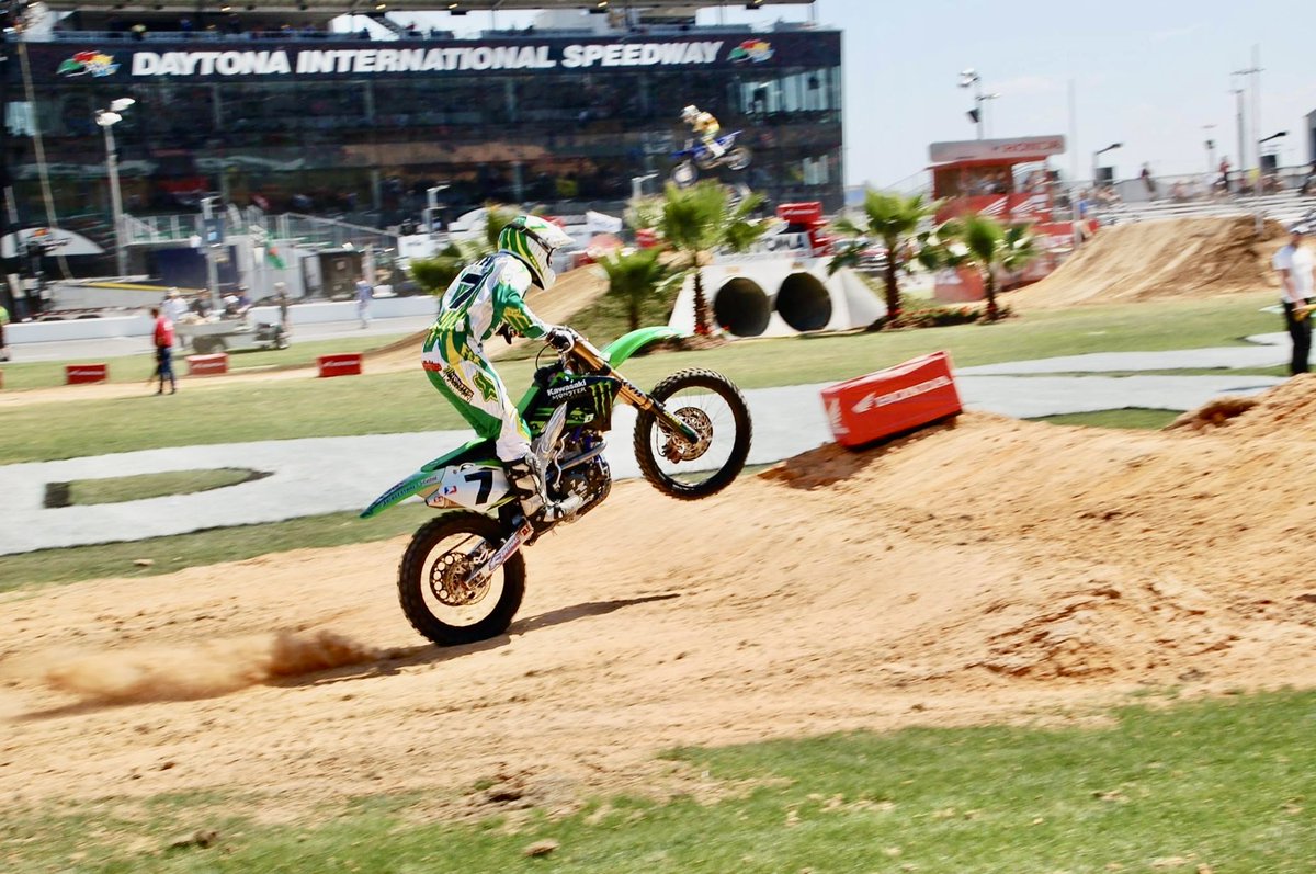 RealRupertX's tweet image. Moto Pic ‘O The Day