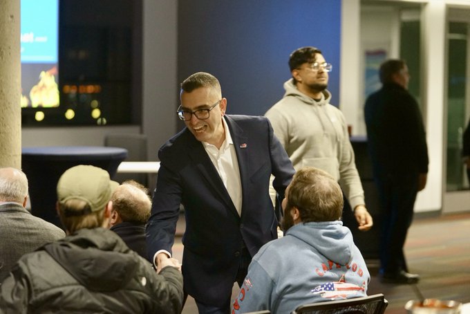 Vala Afshar tweet media