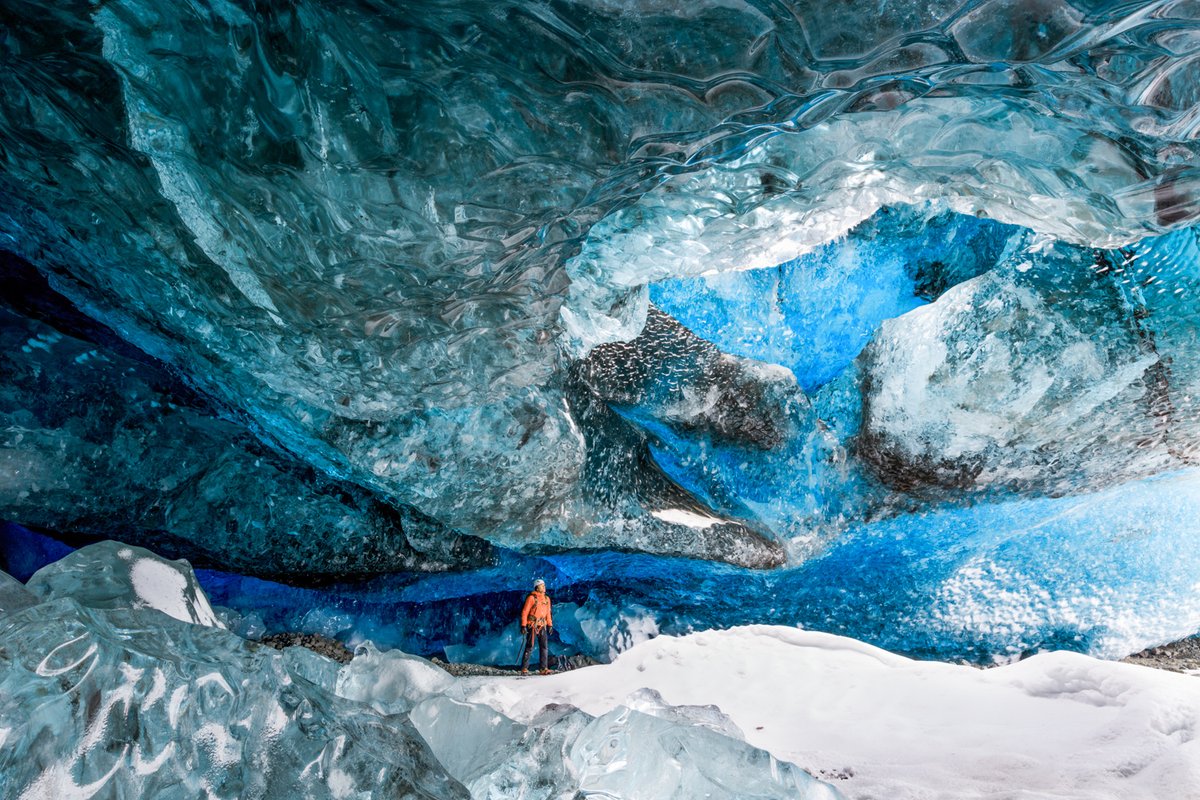 bernabephoto's tweet photo. Trekker in the Sapphire ice cave, Breiðamerkurjökull Glacier, Iceland

My Lexar Professional SL600 Portable SSD is super compact - ideal for traveling and working on the go like I do. #LexarSL600 #LexarSSD https://t.co/xazwVZ5vUG
