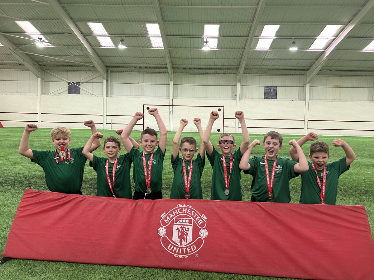 Brilliant morning at @ManUtd where our year 4 team won the tournament to qualify for the finals at Carrington in June! @tamesidessp @TrustVictorious