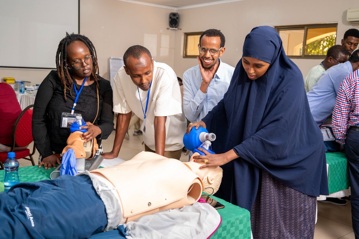 Frontline health workers are often the first responders in emergency situations. ICRC lends support to hospitals, working with health ministries in a country to support training of frontline health workers to build their capacity & ensure sustainability of skills.