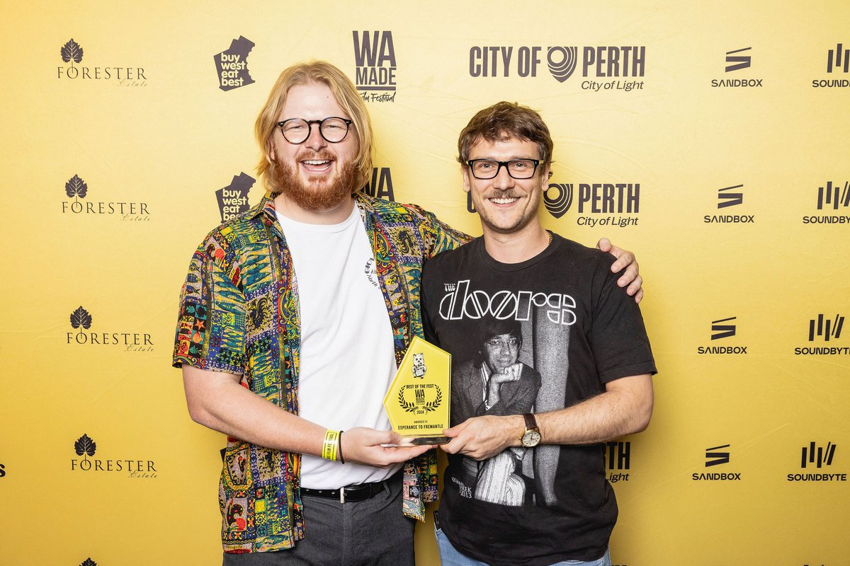 🎬 #MurdochUni's screen production 🎥 program was up in lights at the @wamadefilmfestival with Cameron Whiteford winning the Best of the Fest, & Abby Marshall & Zoe Davis winning the Student Showcase Audience Choice 🏆 Story ➡️ loom.ly/0VEi0Uc 🙌 #filmmaking #studentfilm