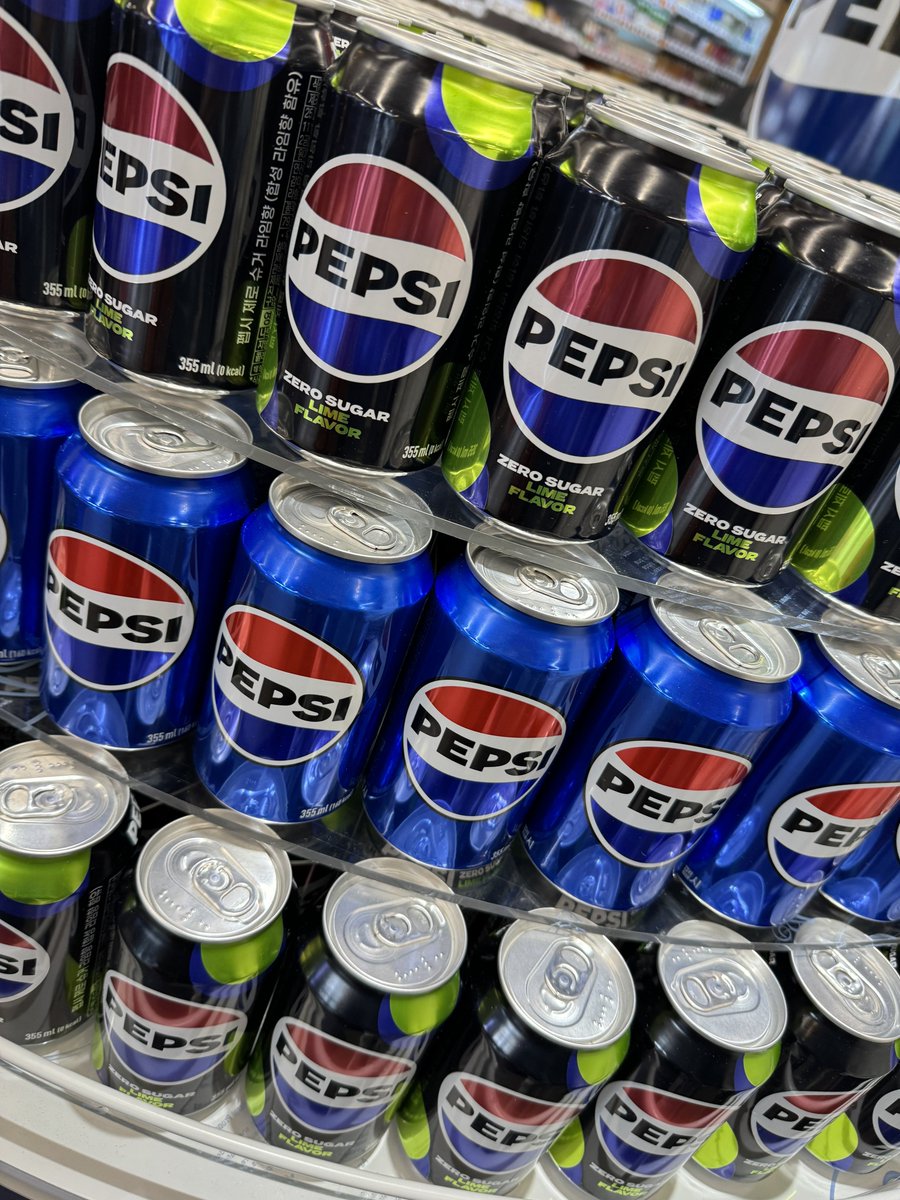 [#성국]

펩 to the 시 팝업스토어에 다녀왔어요 🖤❤️💙

#VANNER #배너 #SUNGKOOK
#IWANT #PEPSI #PEPSI_ZERO_SUGAR
#즐거움에목마를때 #펩시 #펩시제로슈거
#PEPSICONCEPTSTORE 
#펩시X세븐일레븐챌린지스토어