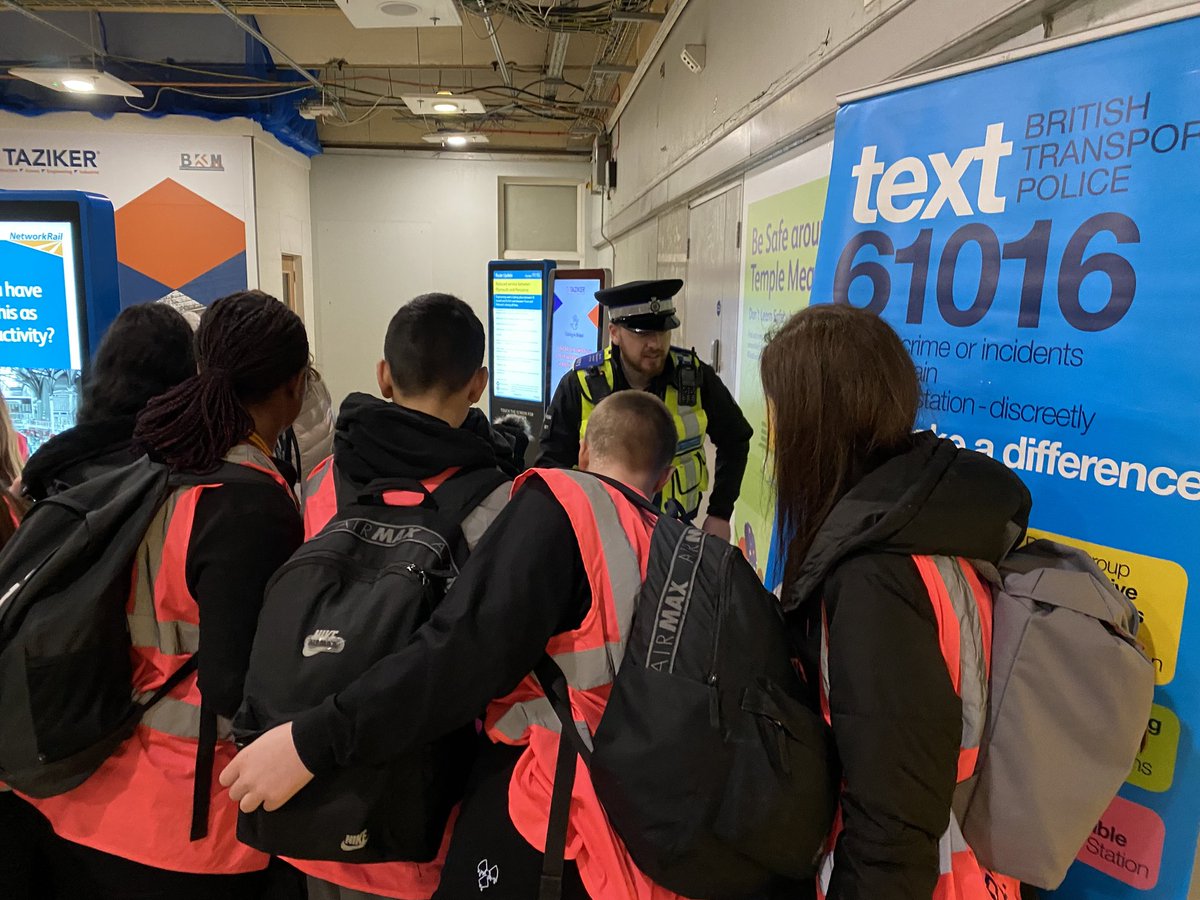 Year 9s learn how to stay safe with the #RailwayGuardian app and that all important @BTP contact number 61016. All part of the @platform_rail Commuter of the Future Rail Safety experience with @SBYcharity