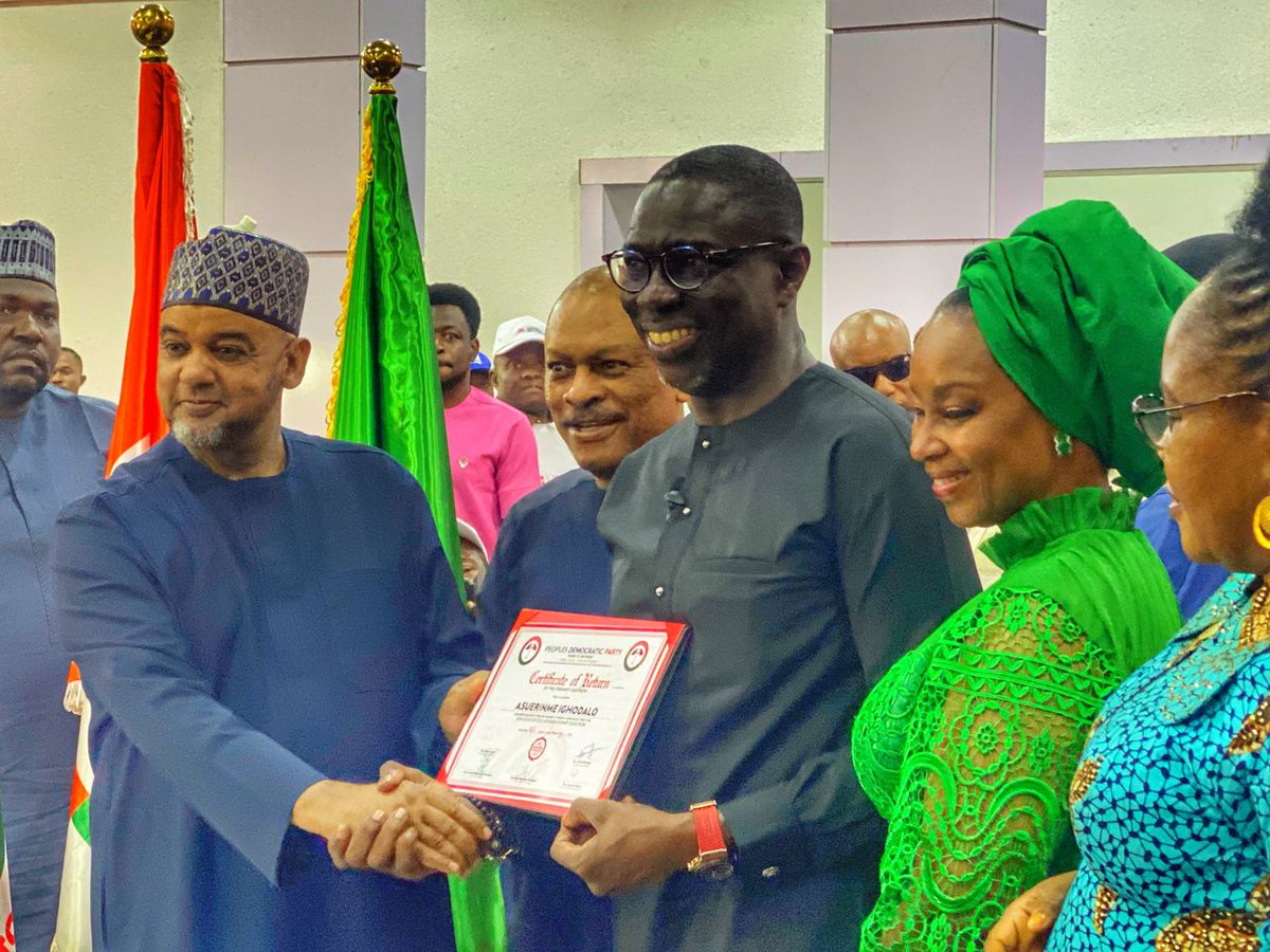 VANPDPNg's tweet photo. #EdoDecides2024 #AsueIghodalo #PDPCandidate
Barr Asue Ighodalo @Aighodalo received party Certificate of Return !
Asue Ighodalo is a Nigerian lawyer. He is from Okaigben, Ewohimi, Esan South East LG, Edo State, Nigeria.
#AsueIghodalo2024 https://t.co/KlfFk9SQYb