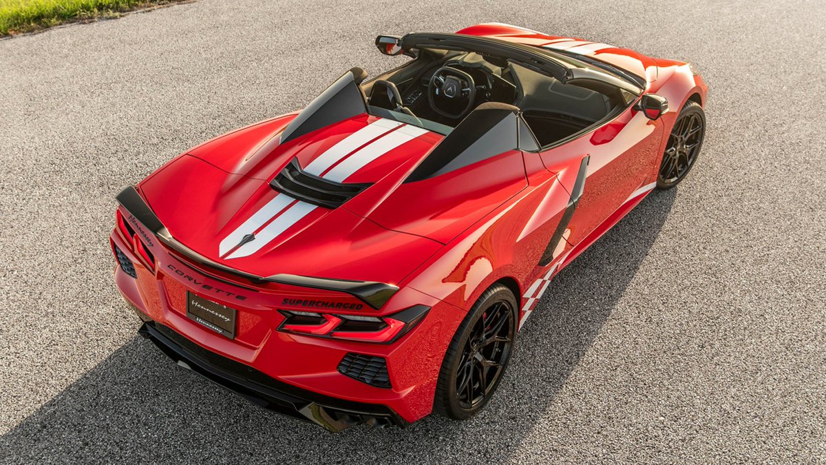 carwowuk's tweet image. REVEALED: Hennessey H700!

🔥 Hennessey has gone to town on the C8 Corvette!
🔥 Retains the mid-mounted 6.2-litre V8!
🔥 Supercharger, intercooler &amp;amp; cat-back exhaust fitted!
🔥 700hp!
🔥 More powerful than the Z06!

So... Who wants one? #corvettec8 #hennesseyperformance #carwow